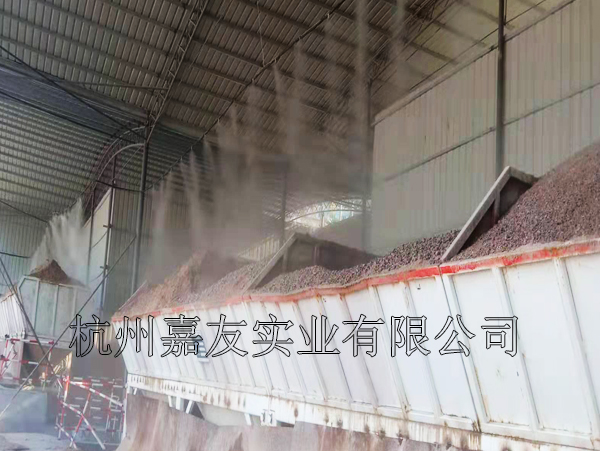 中铁二十一局第六工程骨料破碎区安装“雾王”喷雾降尘系统
